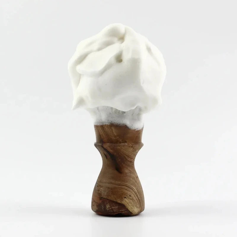 Blaireau de rasage et sa mousse à raser
